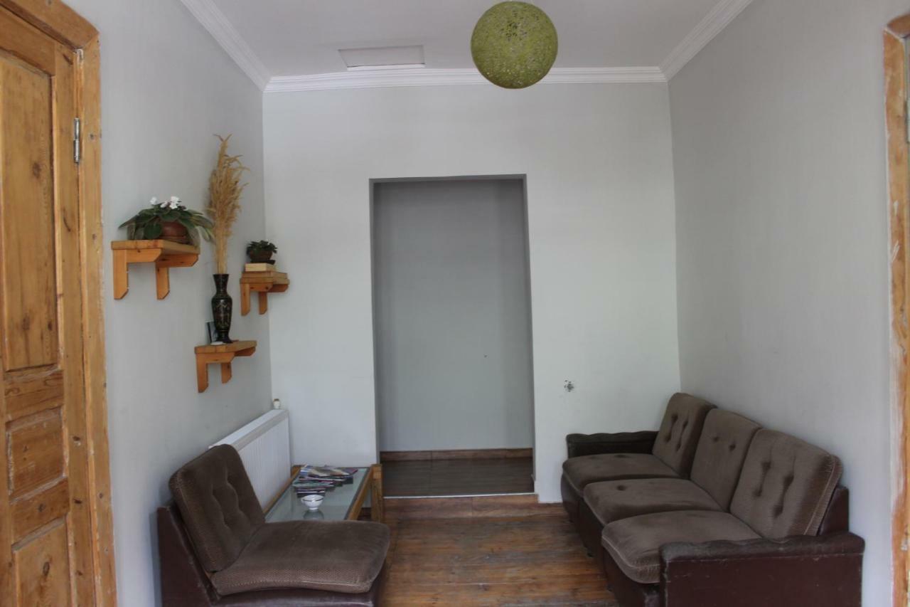 Hq Of Nove Sujashvili 카즈베기 외부 사진